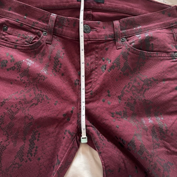 Seven For All Mankind Burgundy Metallic Snakeskin Stretch Skinny Jeans size 30 - Picture 10 of 13